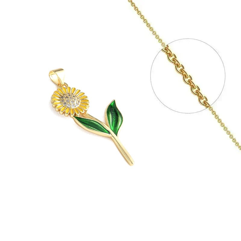 Collier doré chaîne et pendentif fleur émail et zirconiums sertis