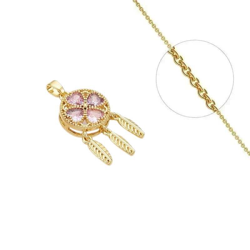 Collier doré chaîne et pendentif arbre de vie zirconiums rose sertis