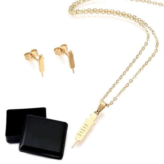 Ensemble collier et boucles d'oreilles seringue infirmière